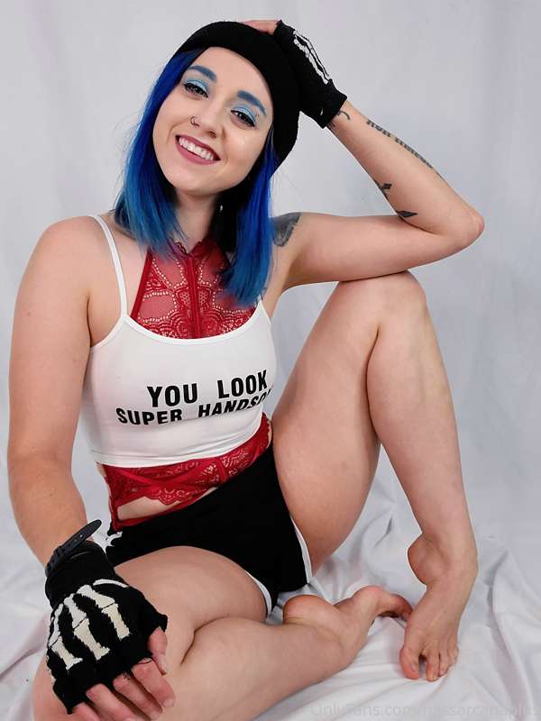 Hey you! Yeah, YOU!

You look super fucking handsome <3 33