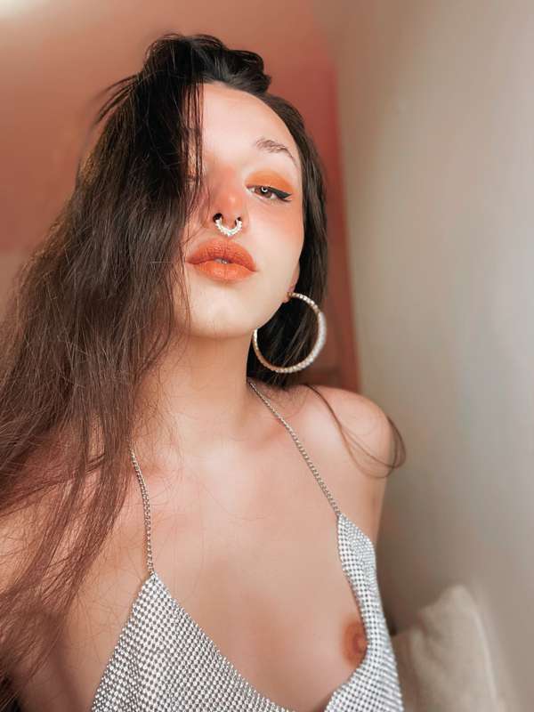 Don’t ignore my nipple when we’re talking I know you see it .. 1