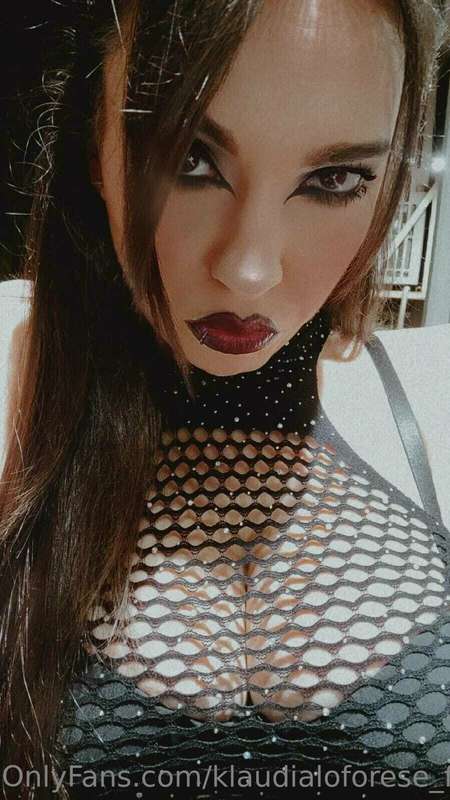Ci siete? Chi vuole fare cam live ora o mai più. Sono dispon..