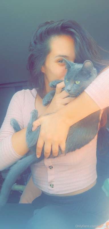 Bet you Didn't Think I Had A Grey Pussy... 🙃😉