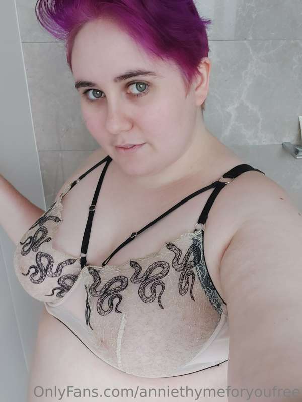 Join me in the shower 😈