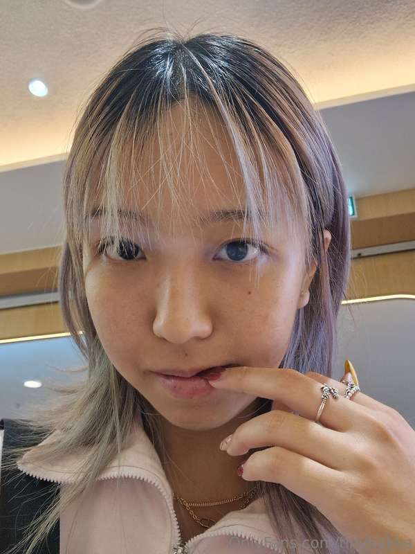 Cute selfie of me when i am waiting for my food. I ordered a.. 1