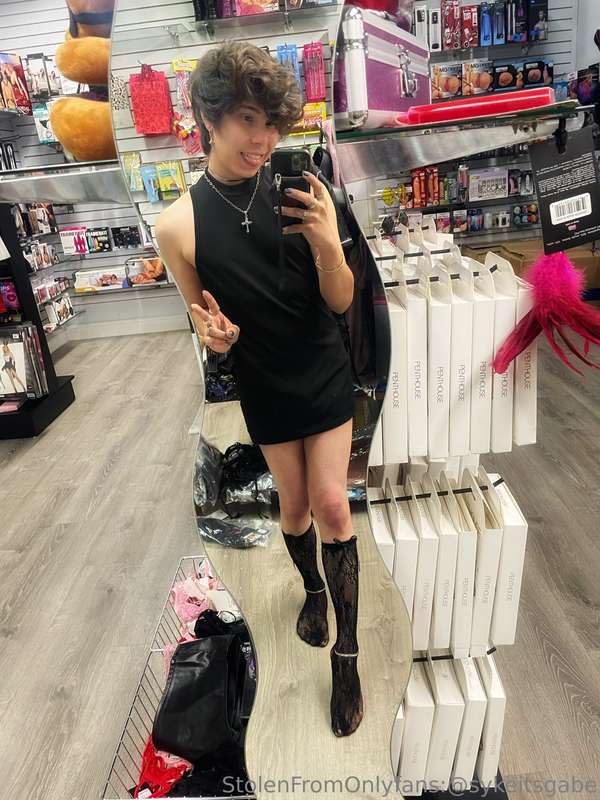 To make it up to you cuties on the delay, here’s me being NS.. 11