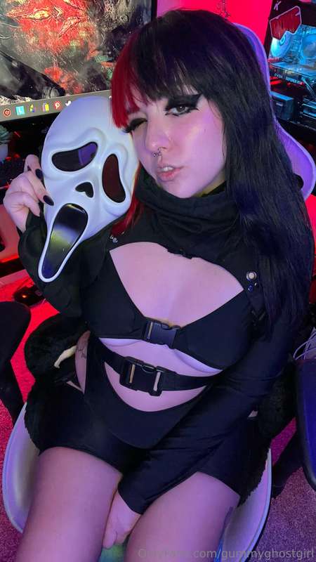 I’ll call you sometime babe 👻🖤 
And I’ll cum over too 😈🔪 5
