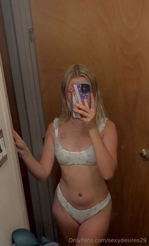 Got a new bathing suit  Someone should come take it off of m.. 1