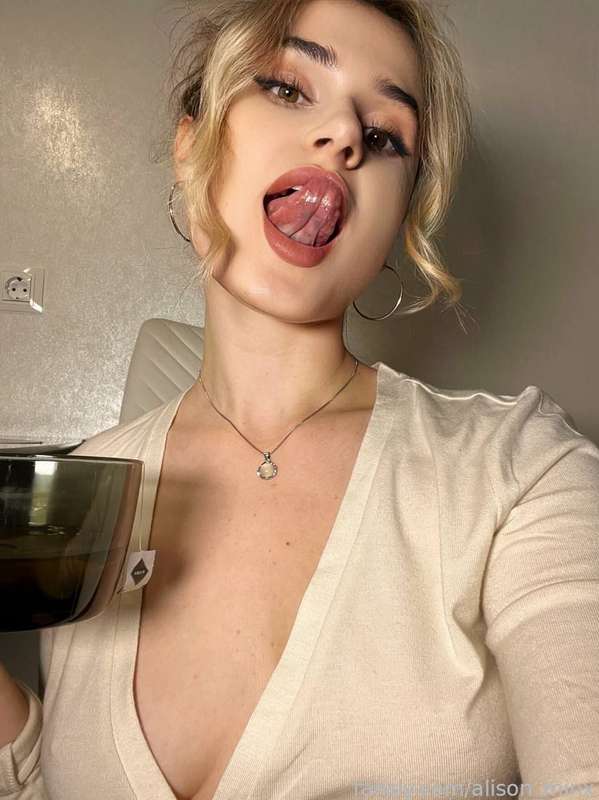 Alison_Minx - Fansly - 18 Apr, 2024