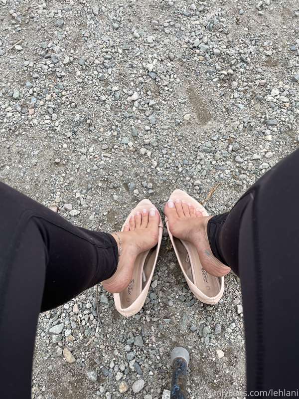 Ahhh I just love it can’t stop taking photos of my toes 😂 4