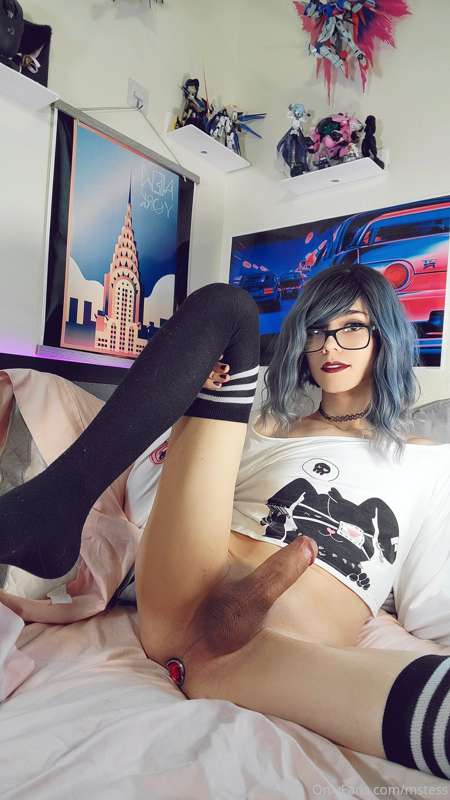 crop tops and skirts  ;3 love you all💖 10