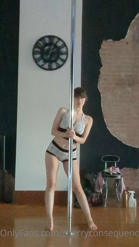 Unlock my spin pole routine from yesterday and get my bonus ..