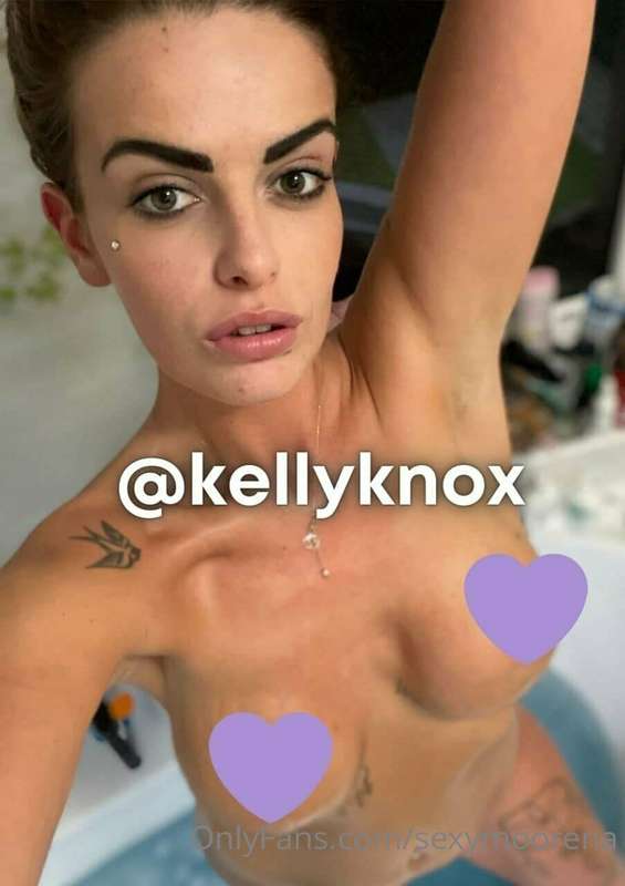 @kellyknox wild as water this woman!😈😍🔥you have a lot to loo..