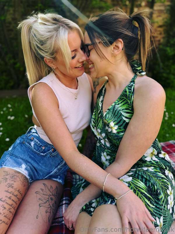 **We moved a little closer** 💋 2