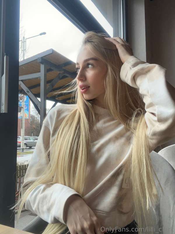 Sitting in a cafe is not only an opportunity to enjoy a deli..