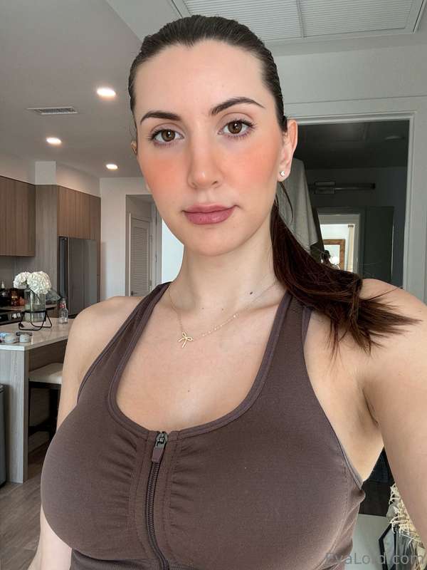 Need a good boy to suck the sweat off my cock after my worko..