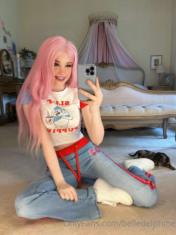 Helppp! Im getting attacked >. 2
