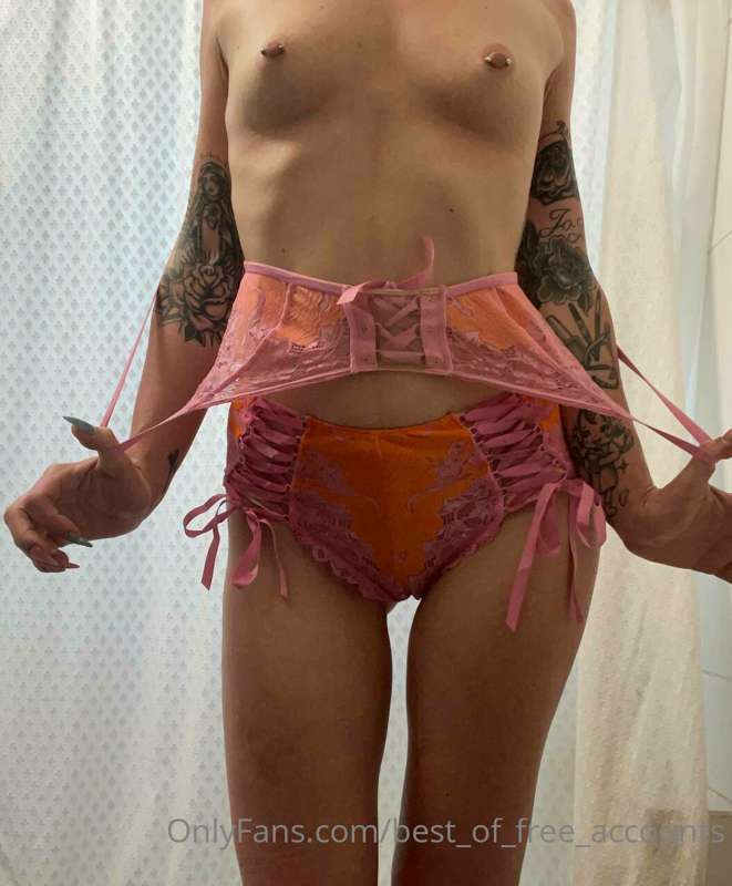 💥 **FREE SUB** @suninscorpio 💥 
I’m the very definition of a.. 4