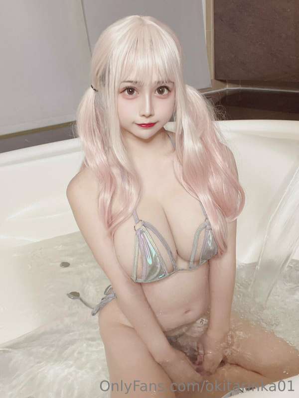 2023 January rewards 01月套圖獎勵
＝雷射比基尼 laser bikini＝

拍這套得時候超冷 .. 2