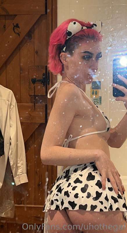Sneak peak at some of the Halloween looks 🤪