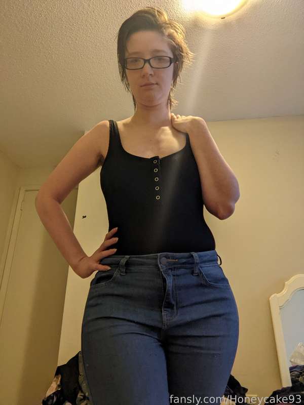 Honeycake93 - Fansly - 14 Aug, 2023 11