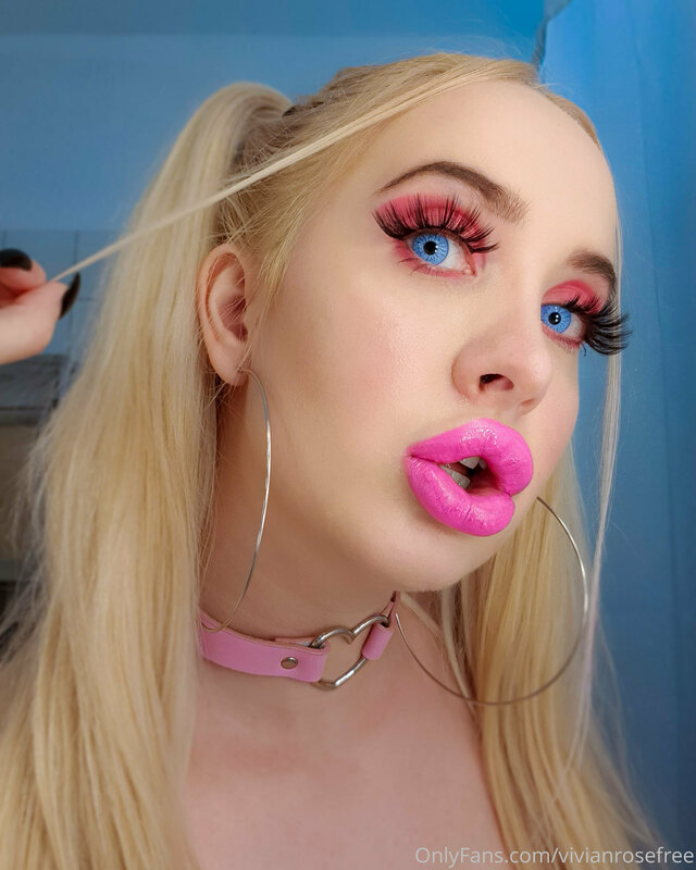? First pic of my new platinum blonde hair ? Do you guys lik..