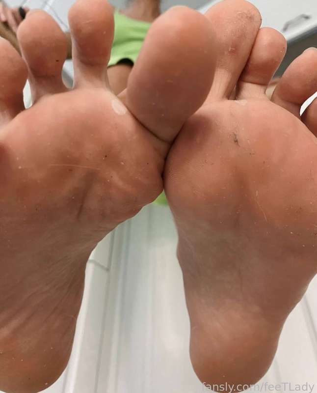 Feetlady - Fansly - 09 Sep, 2023 13