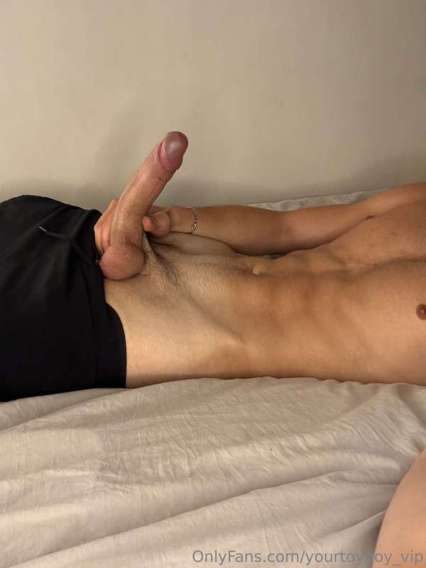What would you taste first….my abs or my big dick 🍆😈 5