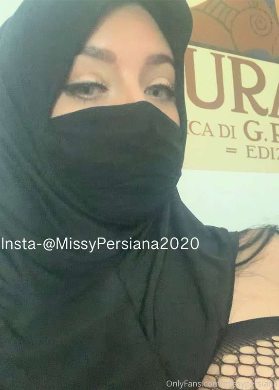 Fairuzapersiana - Onlyfans - 21 May, 2021