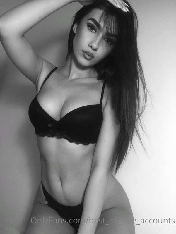 ## **FREEBIE** ⬇️⬇️⬇️ 
https://onlyfans.com/action/trial/etw.. 2