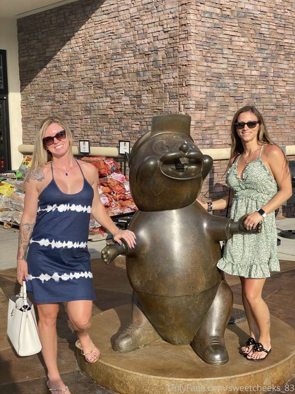Do you like our beaver 😜 @hotsouthernfreedom1