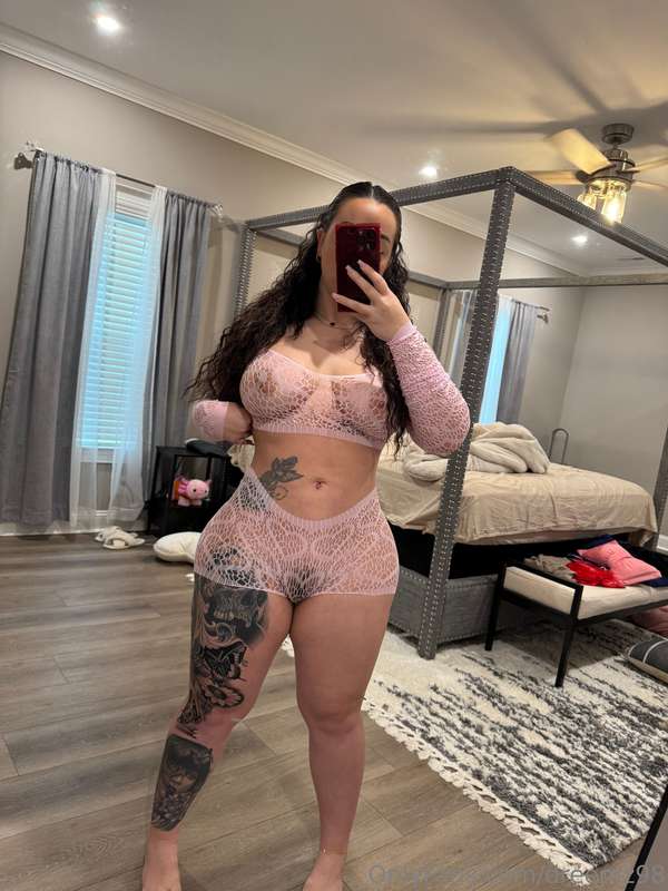 Like♥️ if you think im cute in pink, DM if you want to see m..