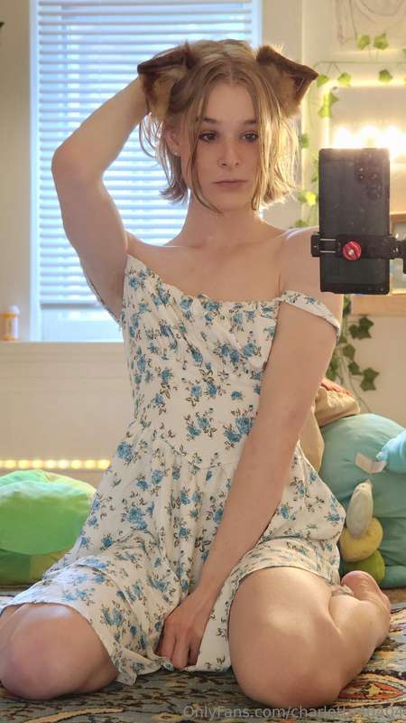 please accept these booby pics while I try to get my lightin..