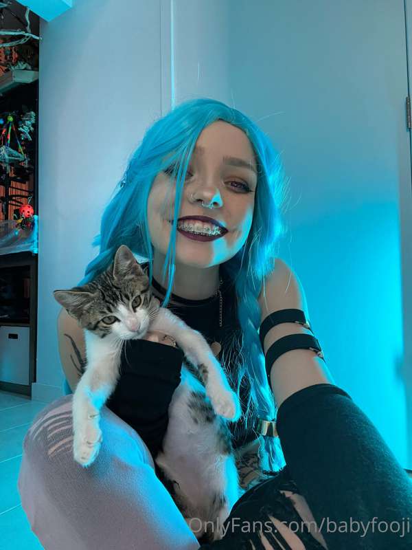 I have finally finished editing the jinx set 😳🖤👀 24