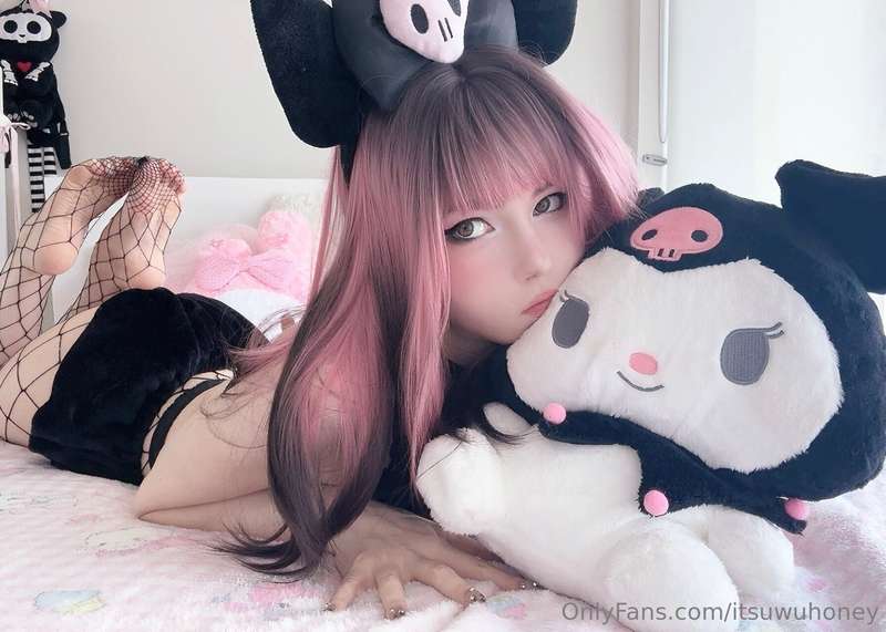 ♡ Kuromi.exe Photo Set! ♡System Warning: unauthorized levels.. 1