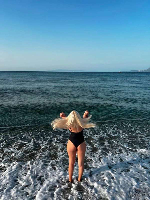 The sea is my place of strength 🤍