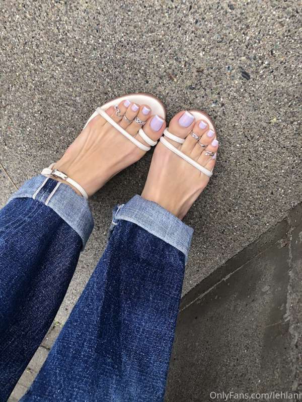 Swipe !!! Throwbacks. Possibly my favourite pedi of all time.. 1