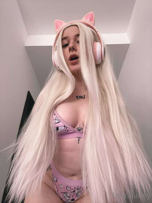 ## SATURDAR %50 OFF OFFER❗❗

💕6$- 2 tit pics + 2 pussy pics
..