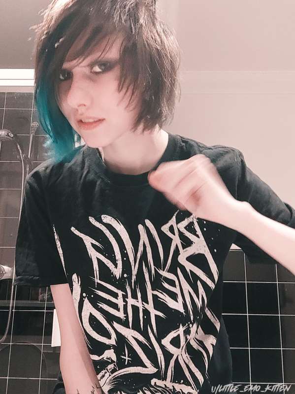 Little_Emo_Kitten - Fansly - 08 May, 2022 5