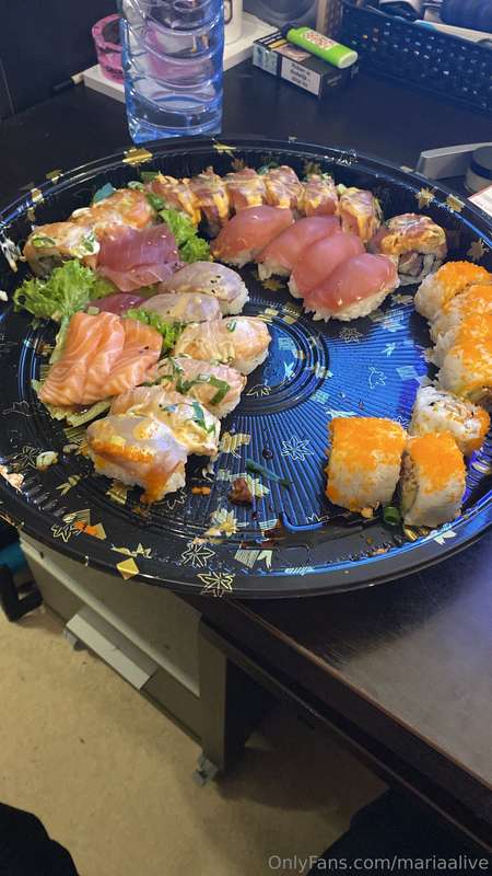 I just ate as much sushi as I could, video coming tomorrow 🍣.. 7