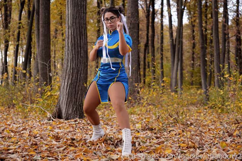 The last photo dump from this cosplay. 7