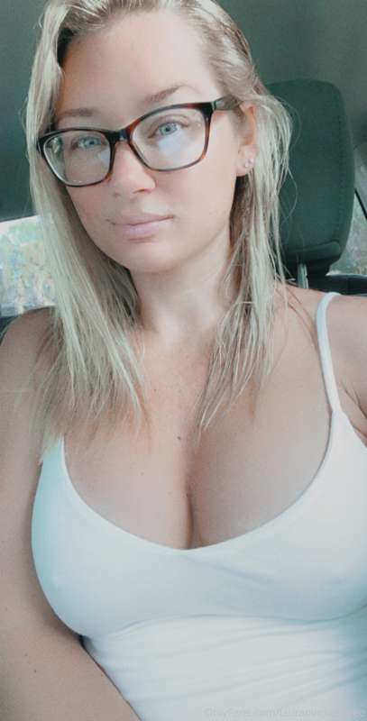 Good morning! 😘 Happy Monday! I’m so glad you guys liked the..