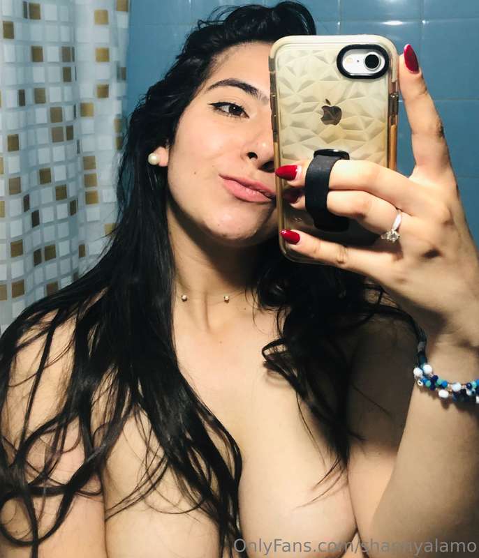 G N 🌙🍒🌸