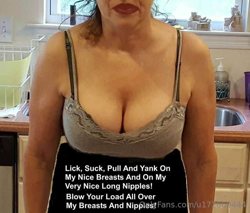 Lips, Breasts and Cleavage, Etc!!