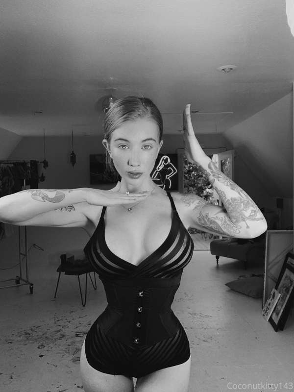 Made this set titled “vogue” for you 💦💦 i will be posting bo..