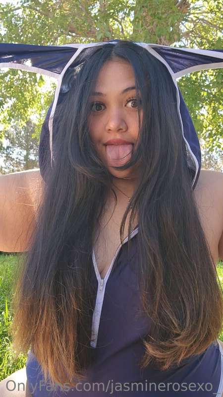Big Booty Bunny 🐇💙 4