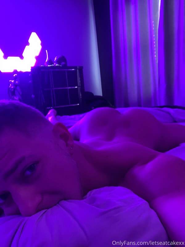 Who thinks they can make me moan the loudest? 😏