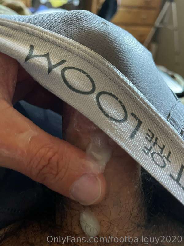 Here I cum - inside the undies! 3