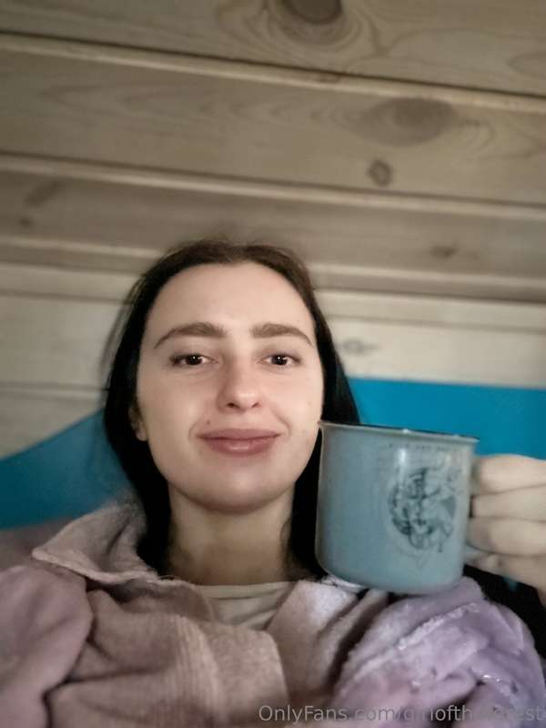 Hi, guys! I’m feeling super lazy about making content. Maybe.. 1