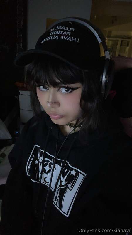 Some pics of me I just took 💕

Are there any needy boys and .. 4
