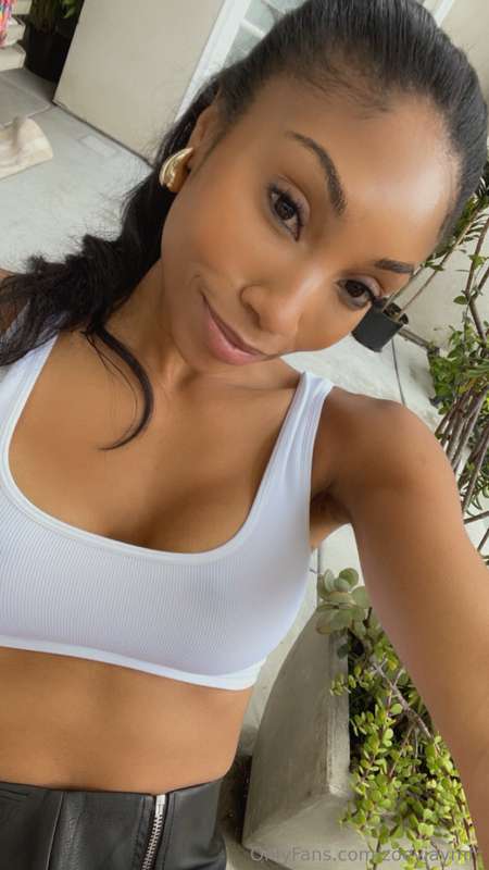 Zoeyjaymfc - Onlyfans - 2025-04-12T14:22:06