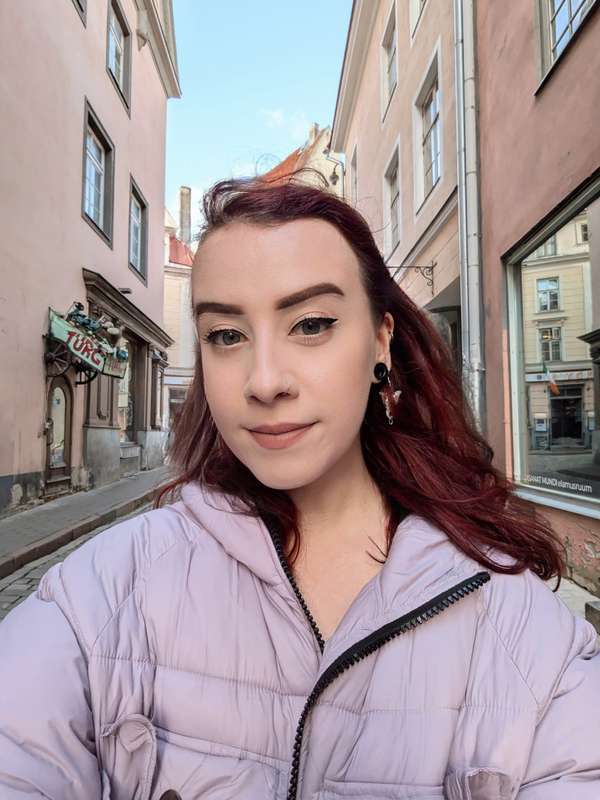 Do you guys like the sfw/day-to-day pics I've posted? I feel..
