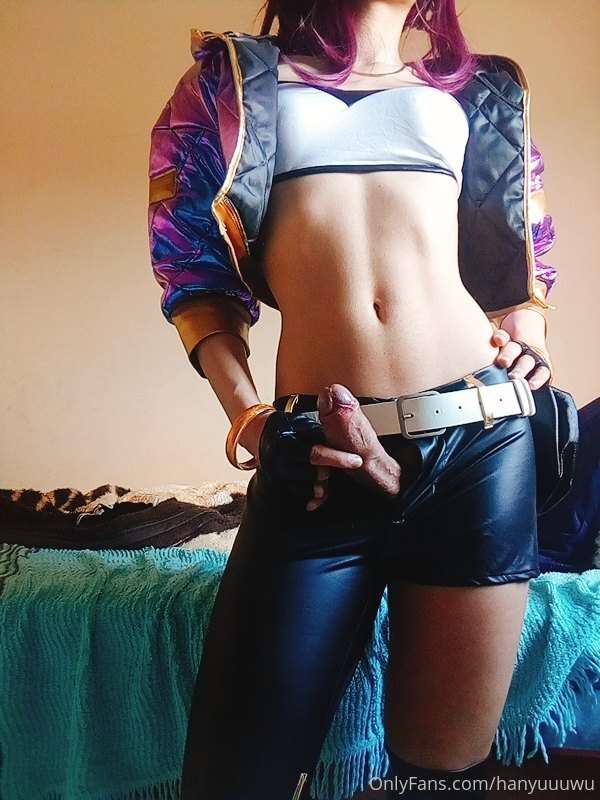 when u play league CHOOSE AKALI! 4